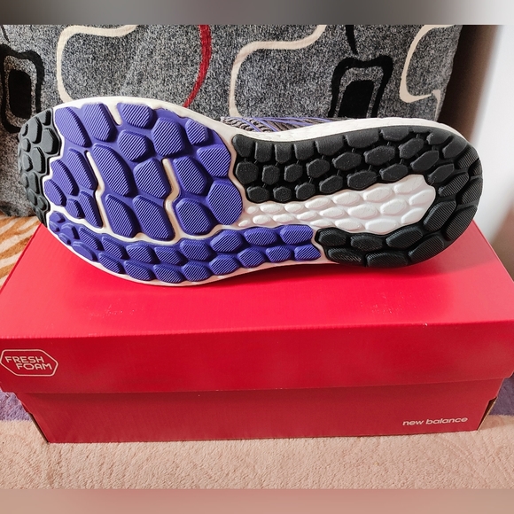 New Balance 1080 - Picture 3 of 3